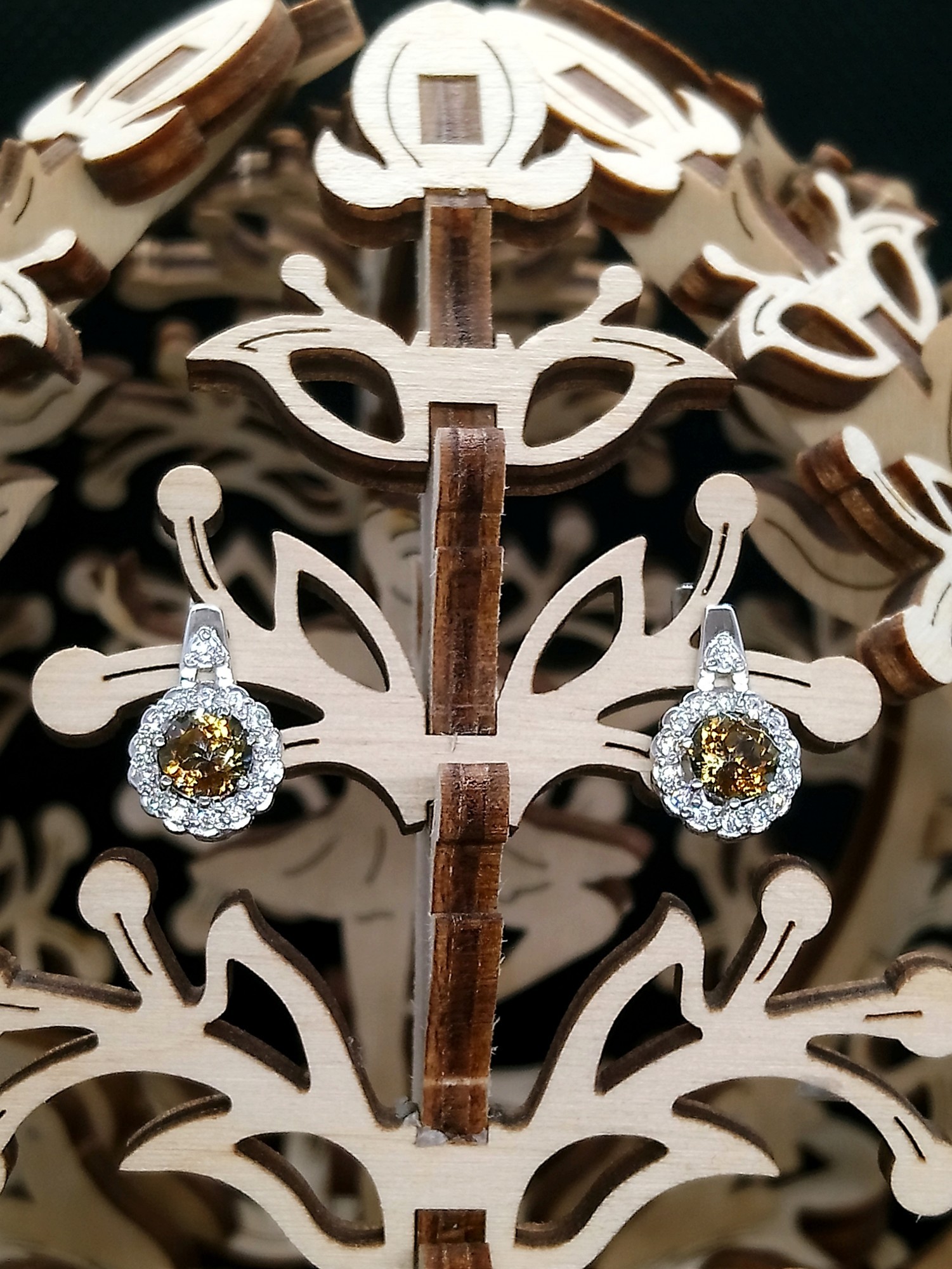 

Серьги из серебра с топазами мистик 40587к