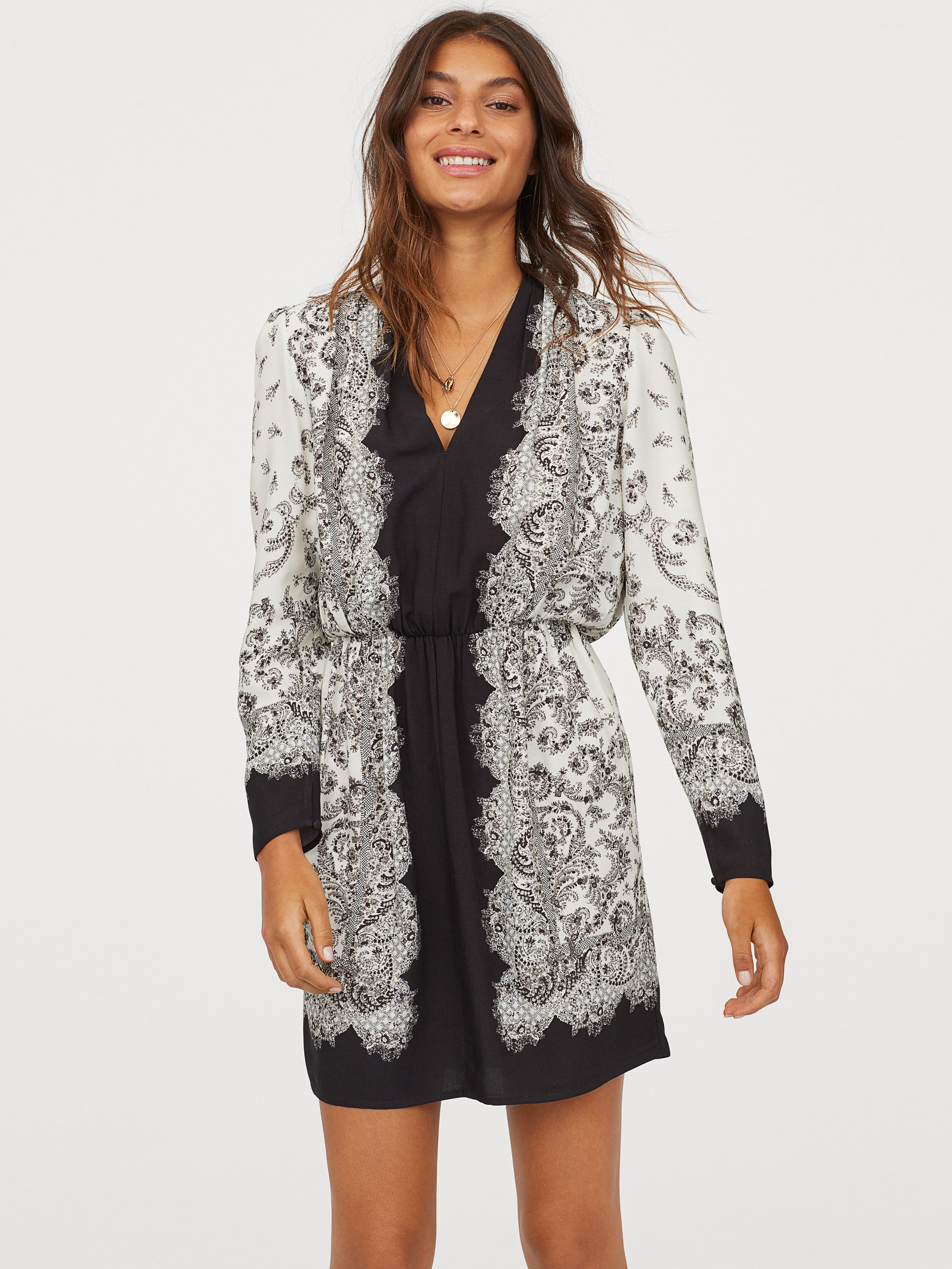 

Платье H&M 0808736-0  Черное (СА2000001853184, Платье H&M 0808736-0 38 Черное (СА2000001853184)