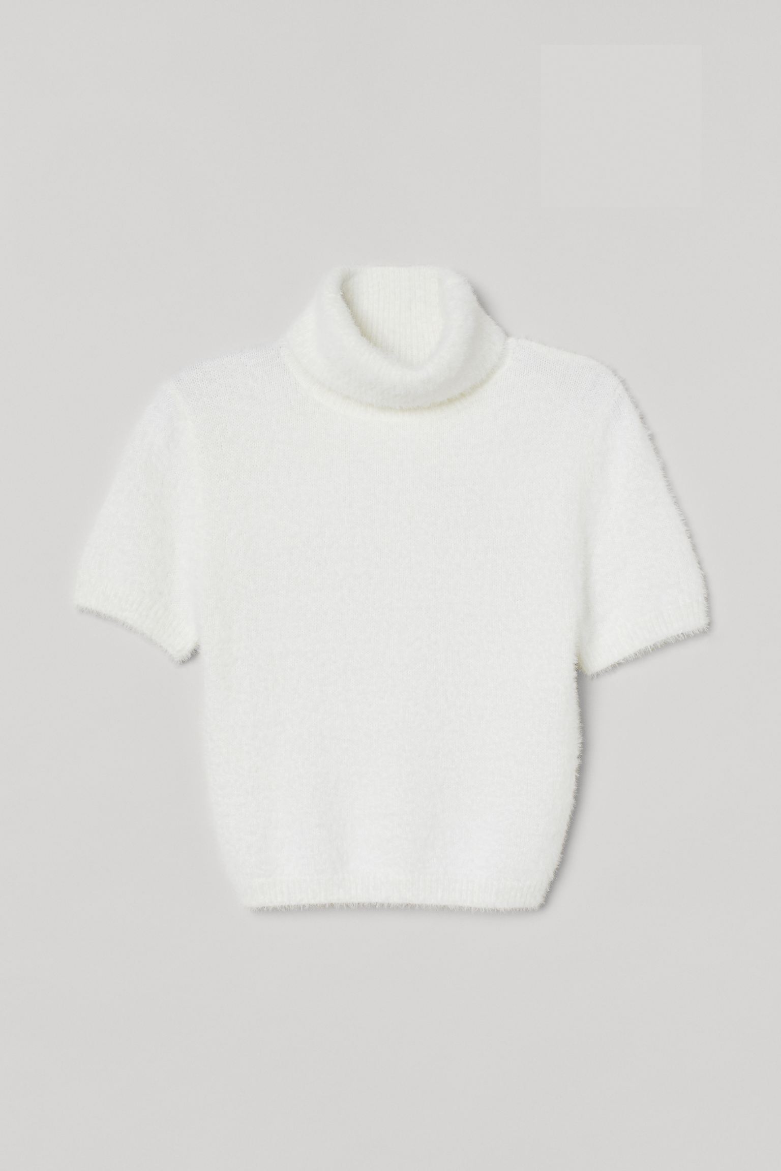 

Свитер H&M XS белый 12029360572