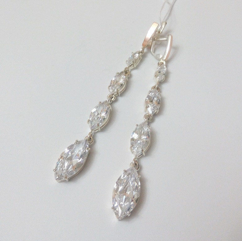 

Серьги из серебра с золотом длиной 8 см Злата, 0383.10