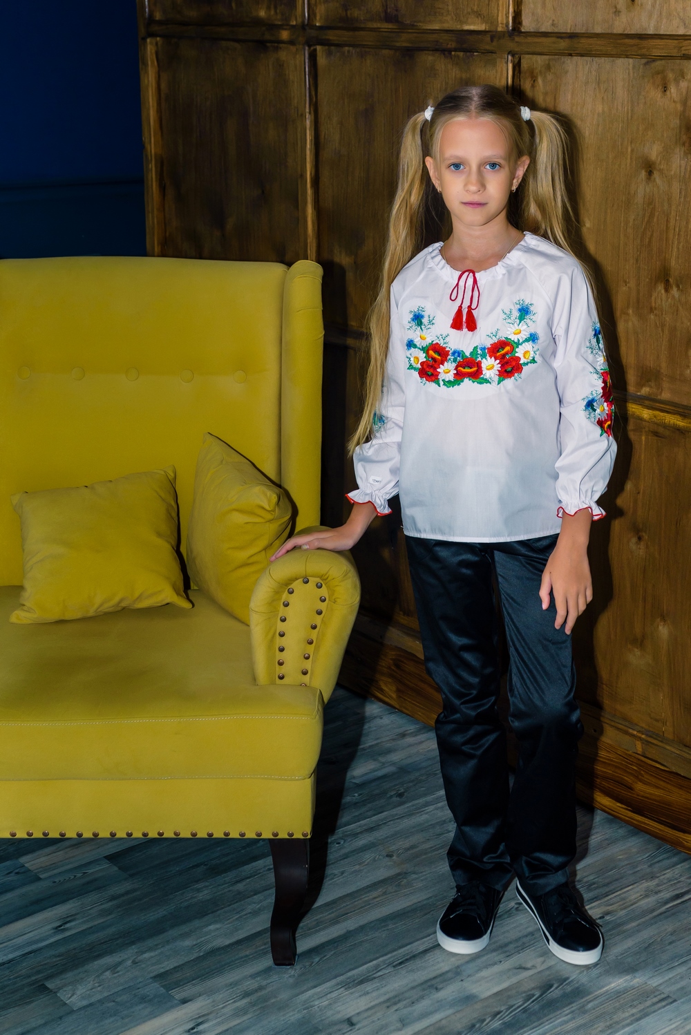 

Блуза GoldenWomen Вышиванка для девочки 110 см Белая Украина (M060W-110)