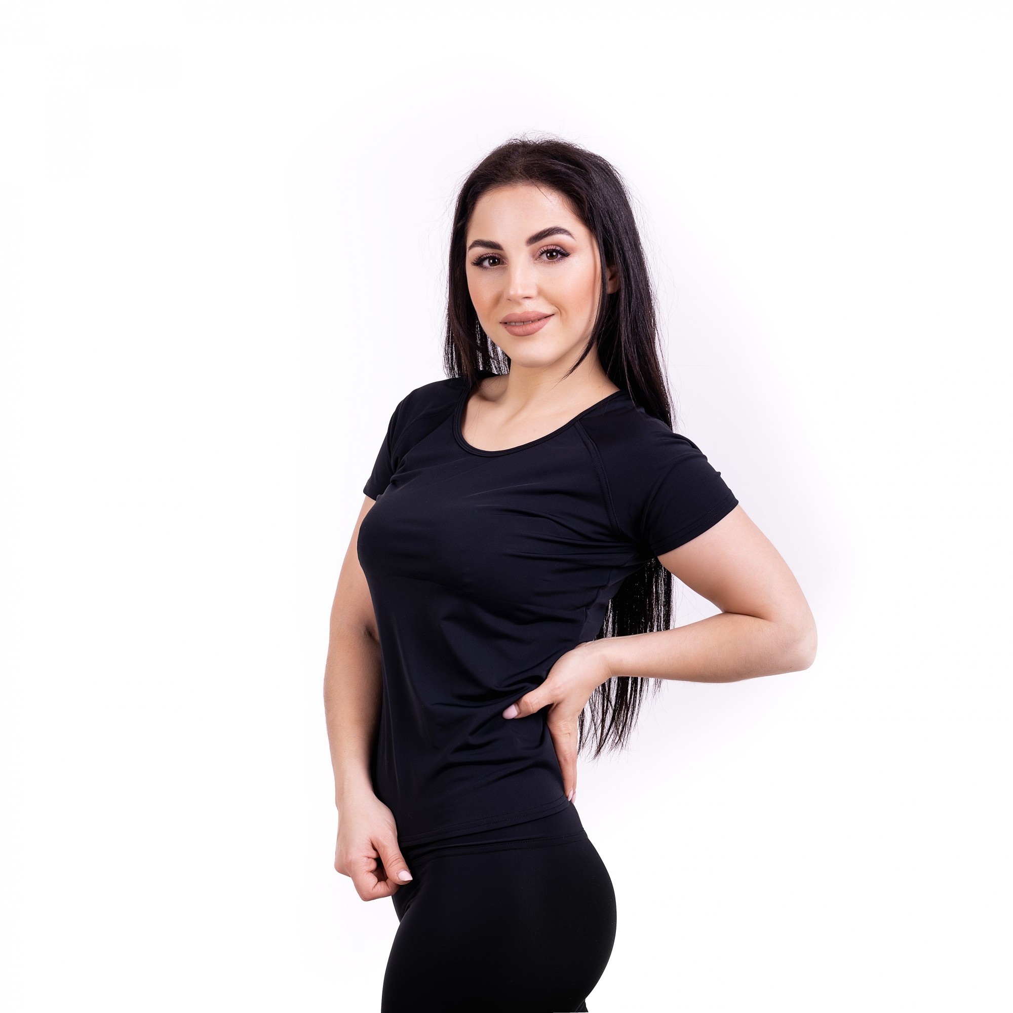 

Футболка FitU спортивная женская Reglan black черная XS