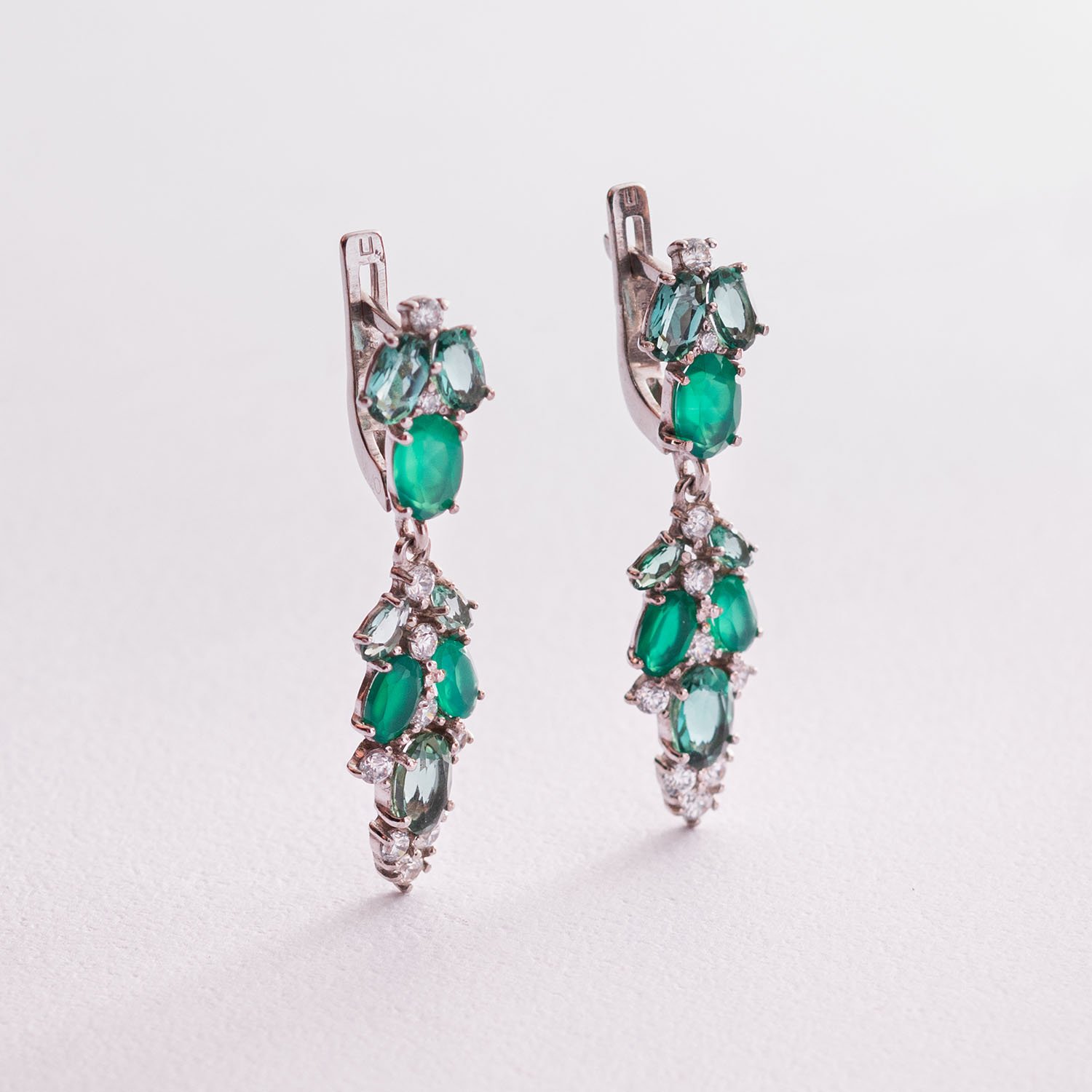 

Серебряные серьги с агатом, кварцом и фианитами 2950/9р-GRAGQG Оникс
