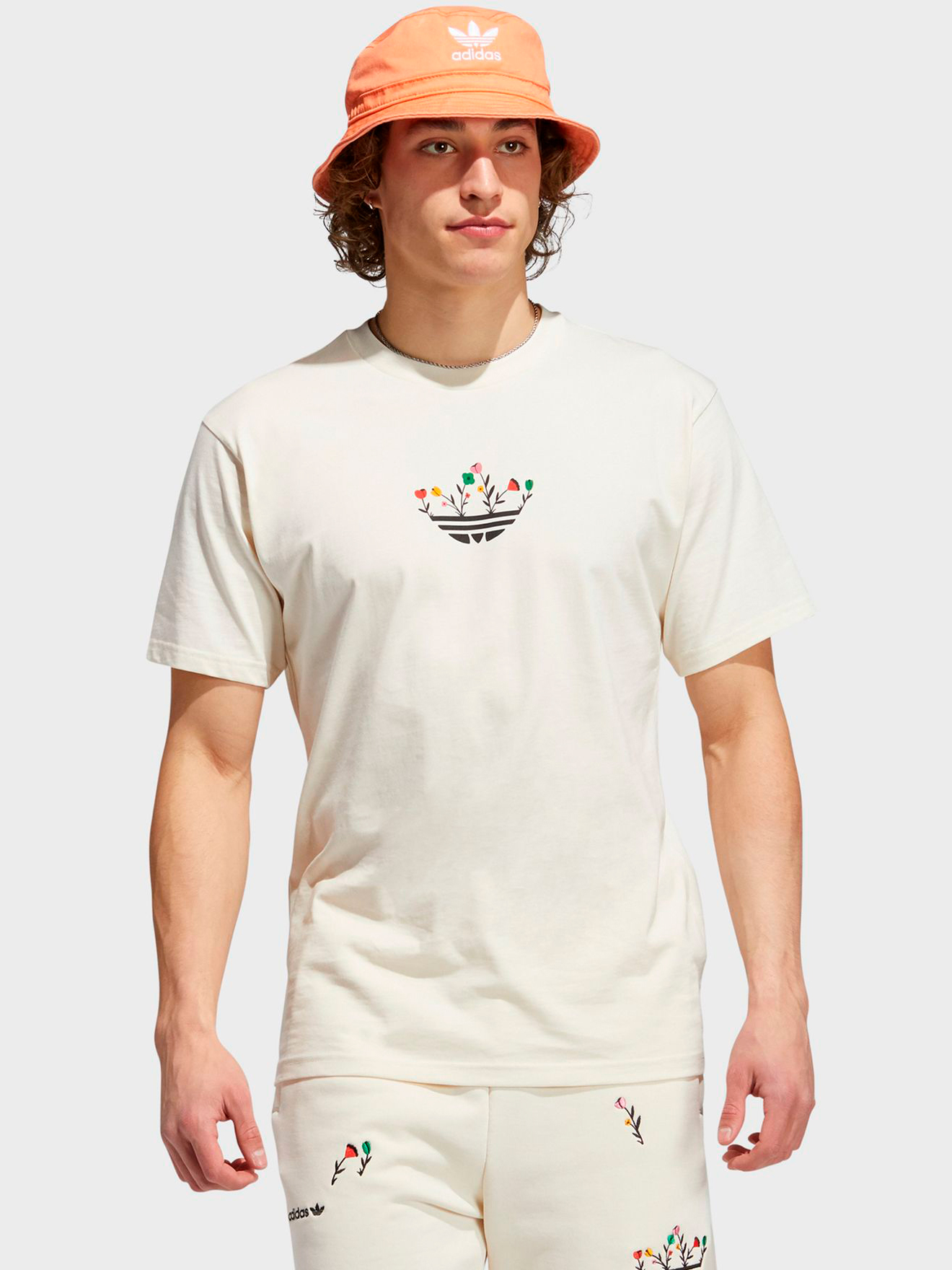 

Футболка Adidas Trefoil Bloom T H32305 S Non-Dyed