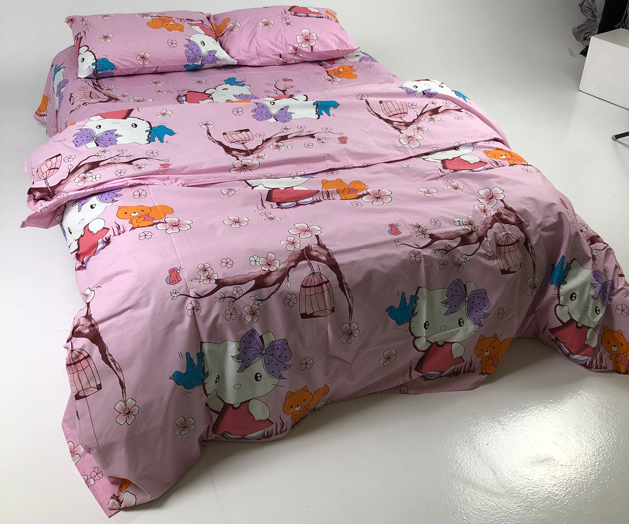 

Комплект постельного белья Lelit Бязь розовый с принтом hello kitty 200х215