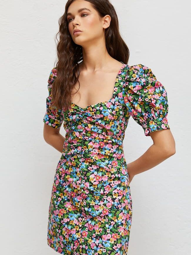

Платье Stradivarius 2308/475/139 L Розовое с жемчужным, бирюзовым и золотистым