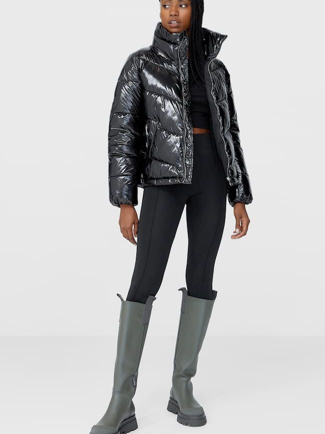 

Куртка Stradivarius 5743/430/001 M Черная