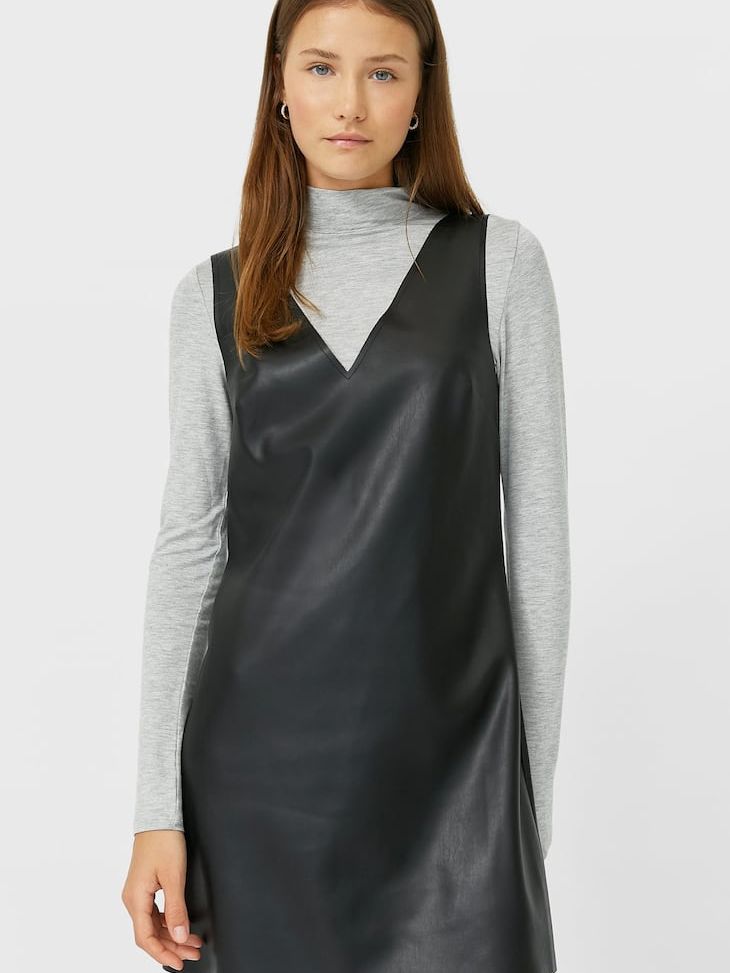 

Сарафан Stradivarius 6258/630/001 S Черный