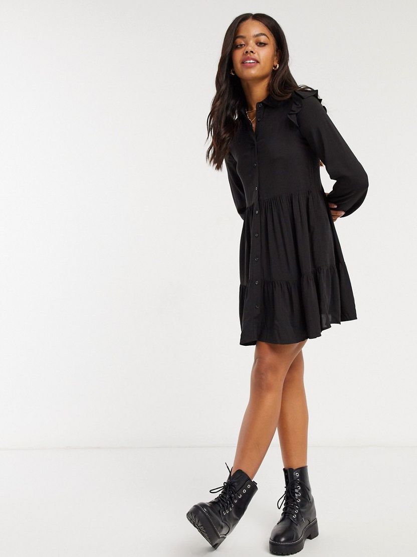 

Платье Stradivarius 6362/569/001 M Черное