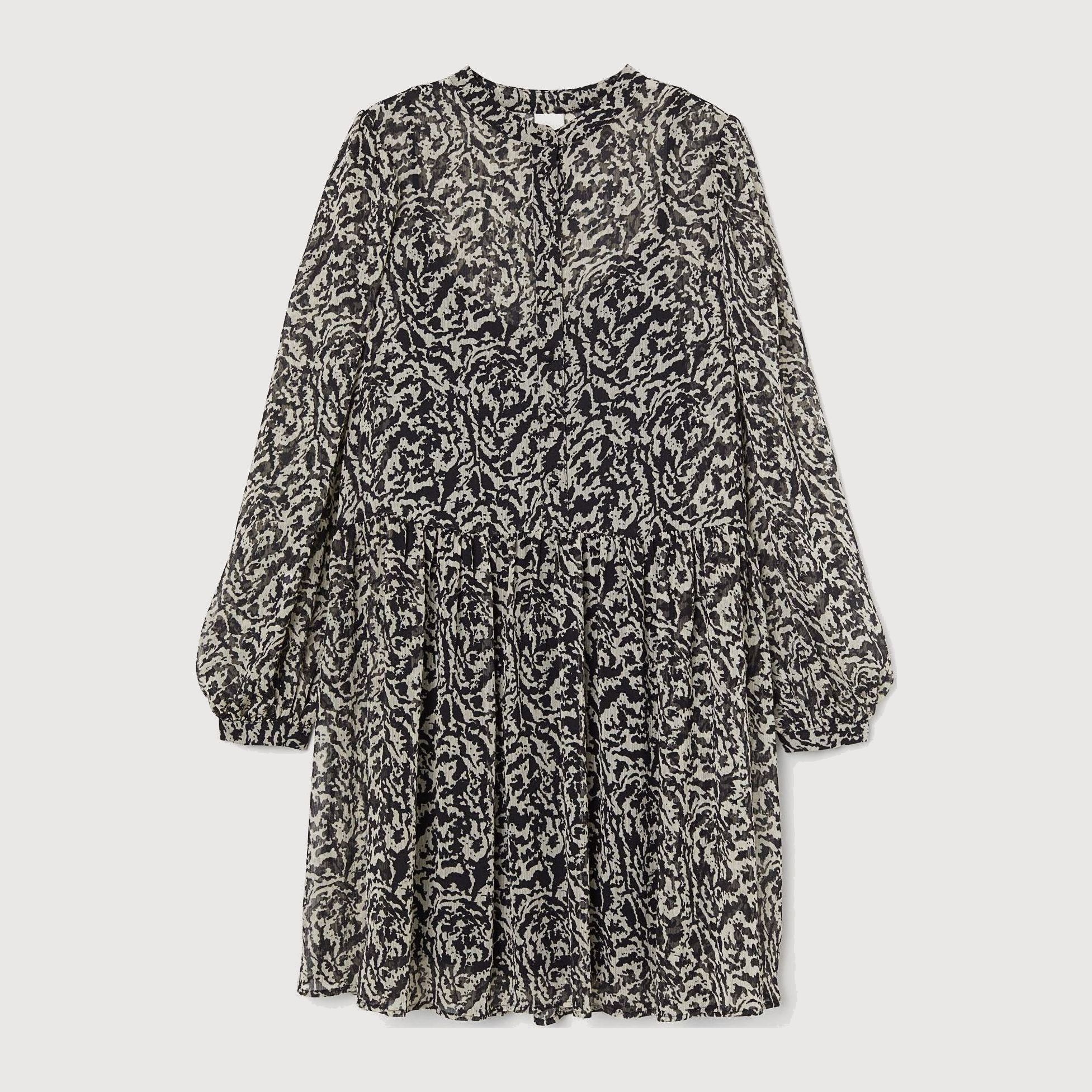 

Платье H&M 9399883-ACTI 2XL Черное с белым