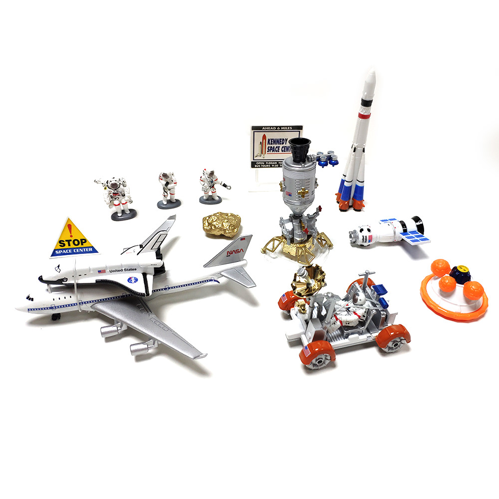 

Набор RealToy Космос 16 предметов (9115-50)