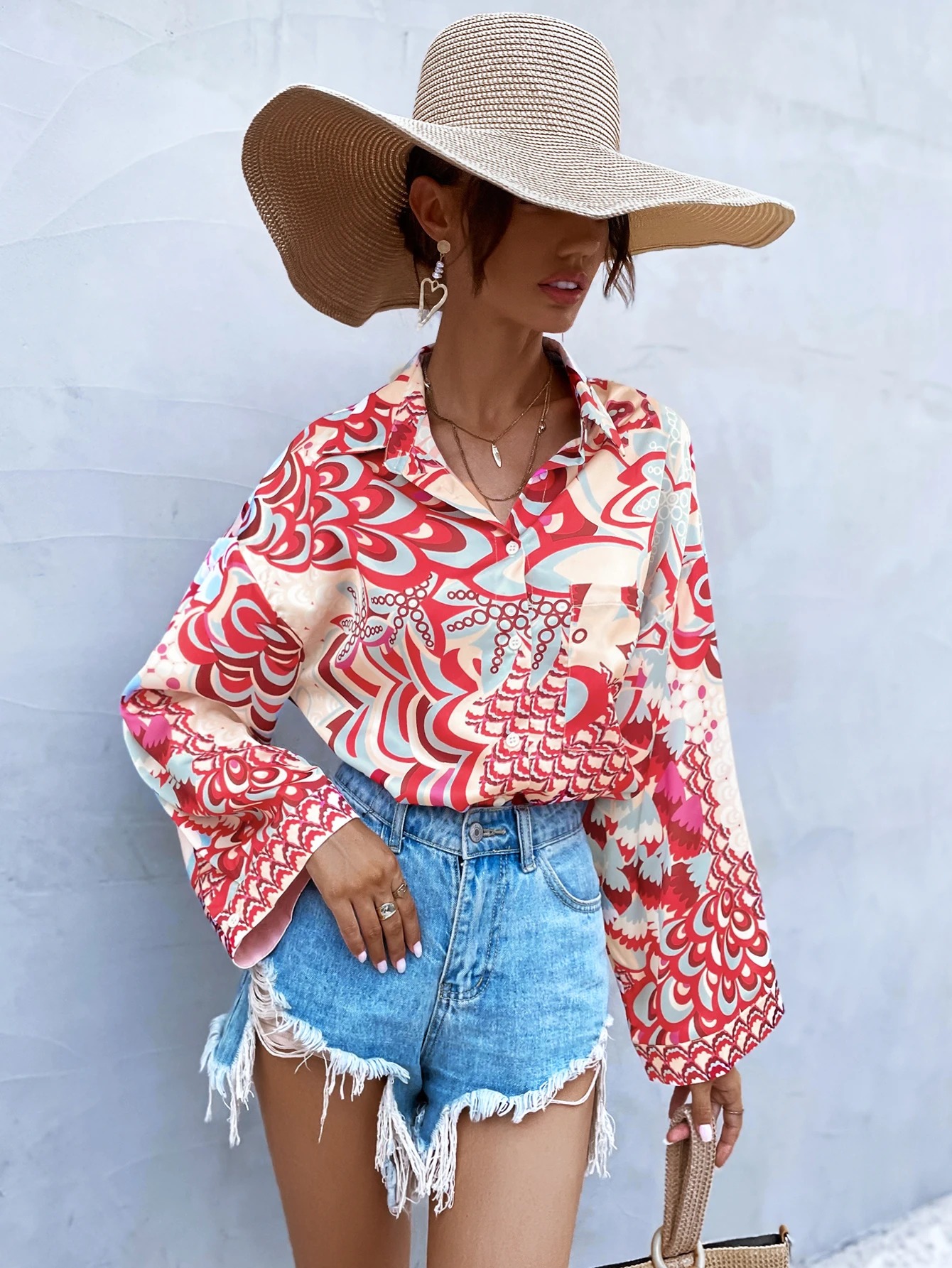 

Рубашка женская с карманом спереди Red tracery Berni Fashion (M) Красный