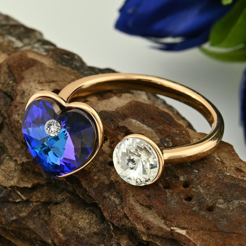 

Кольцо Xuping с кристаллами Swarovski 83222 ширина 11 мм фиолетовый позолота 18К18-19