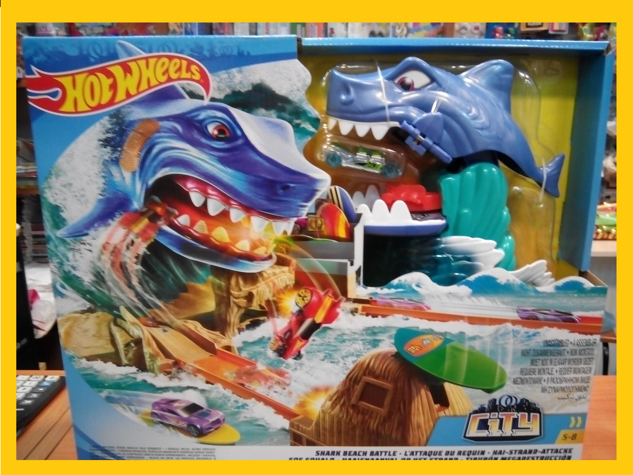 

Игровой набор Hot Wheels "Побег от акулы"
