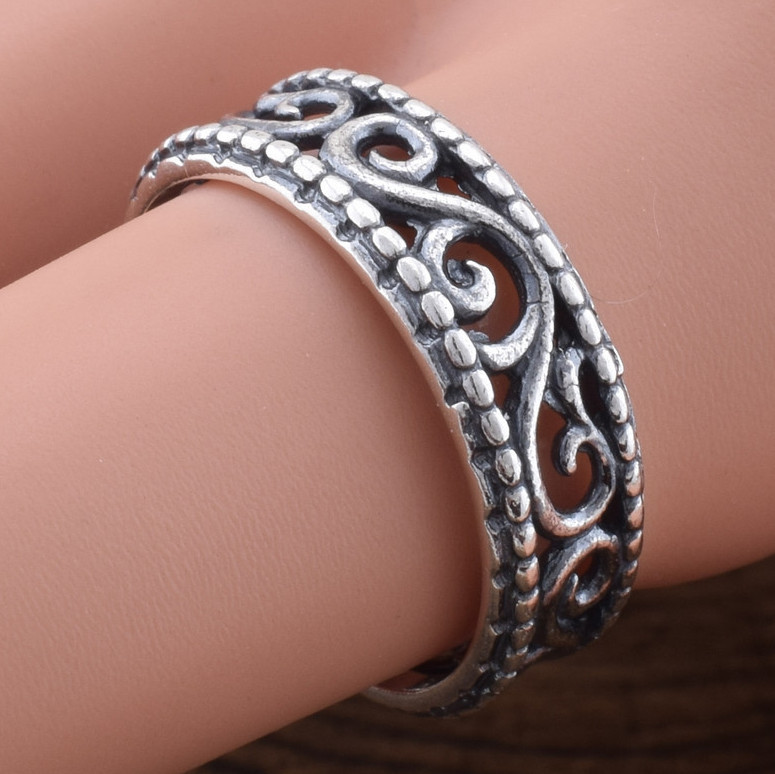 

Серебряное кольцо Тиам 18