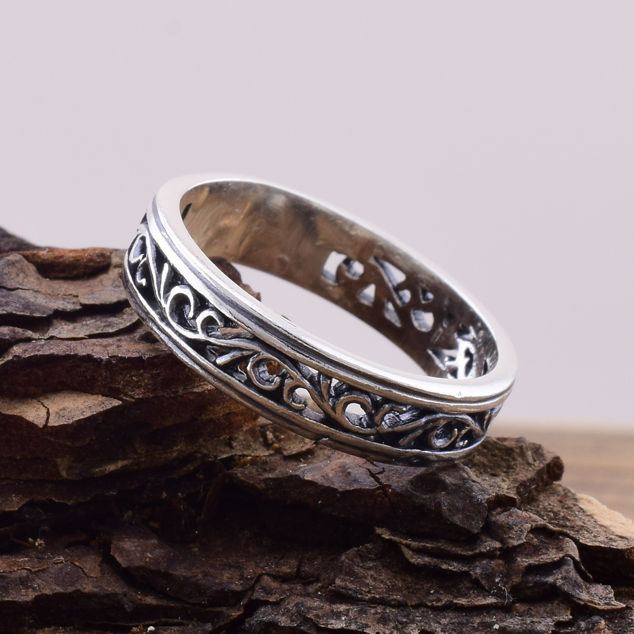 

Серебряное кольцо Амина 20