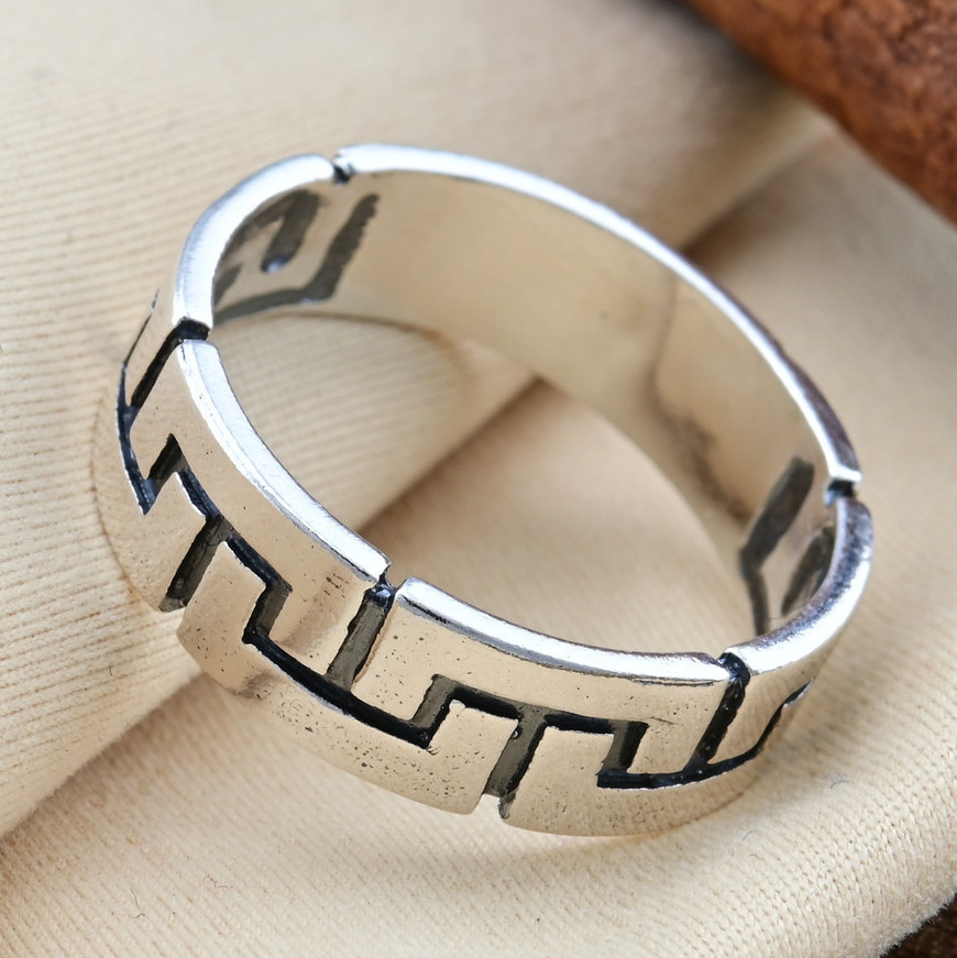 

Серебряное кольцо Римское 20
