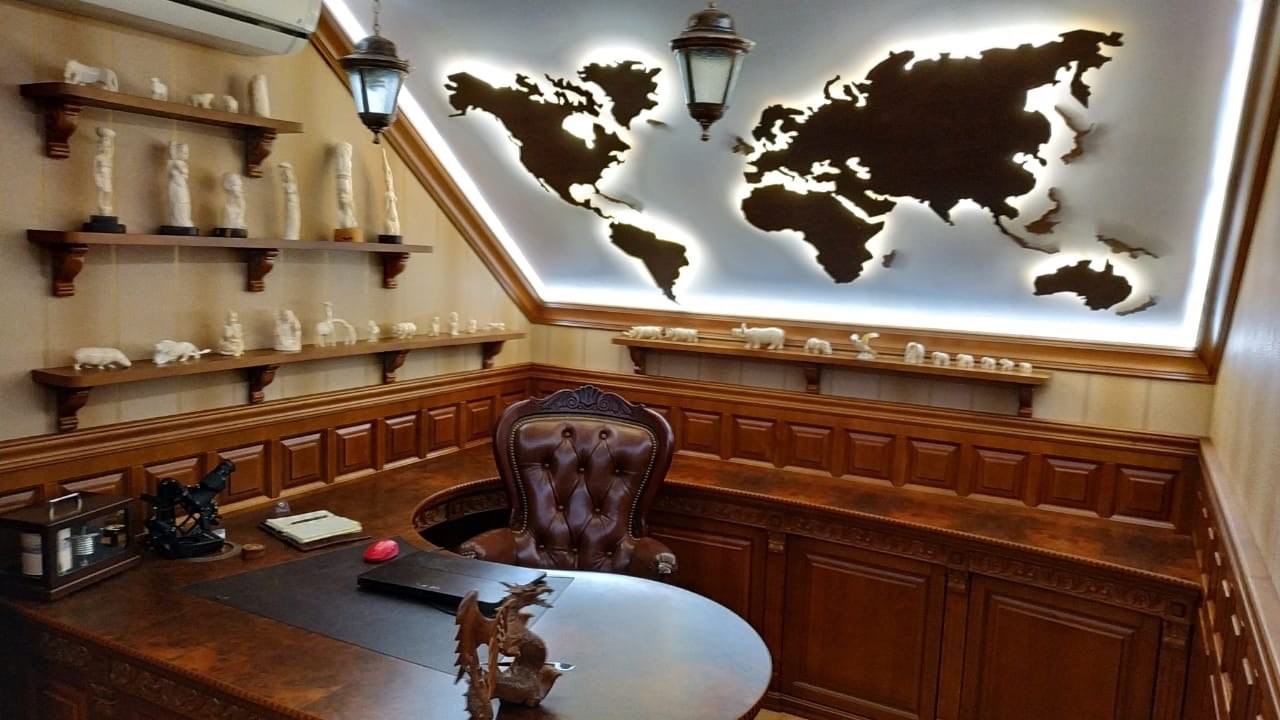 

Деревянная карта Мира с подсветкой (Теплая) Led Map с гравировкой стран и границ 2000 х 1200 мм Коричневая