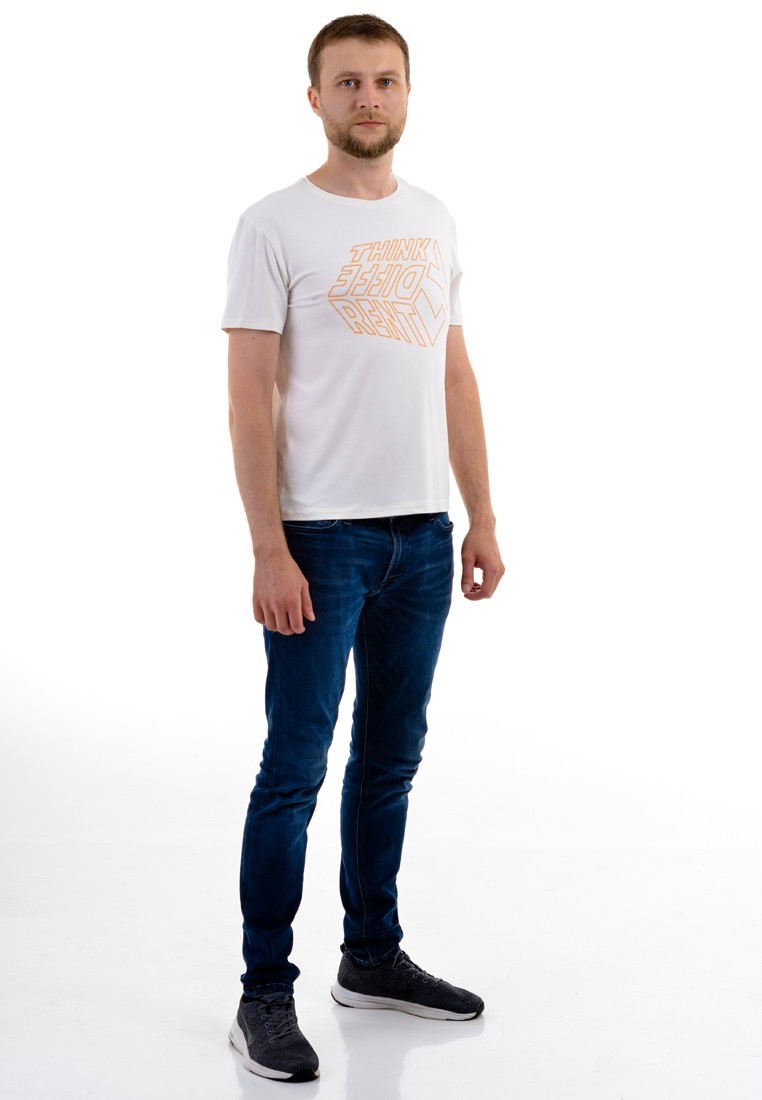 

Футболка 4Profi с принтом "Think differently" молочный розмір  19870, Футболка 4Profi с принтом "Think differently" молочный розмір XL 19870