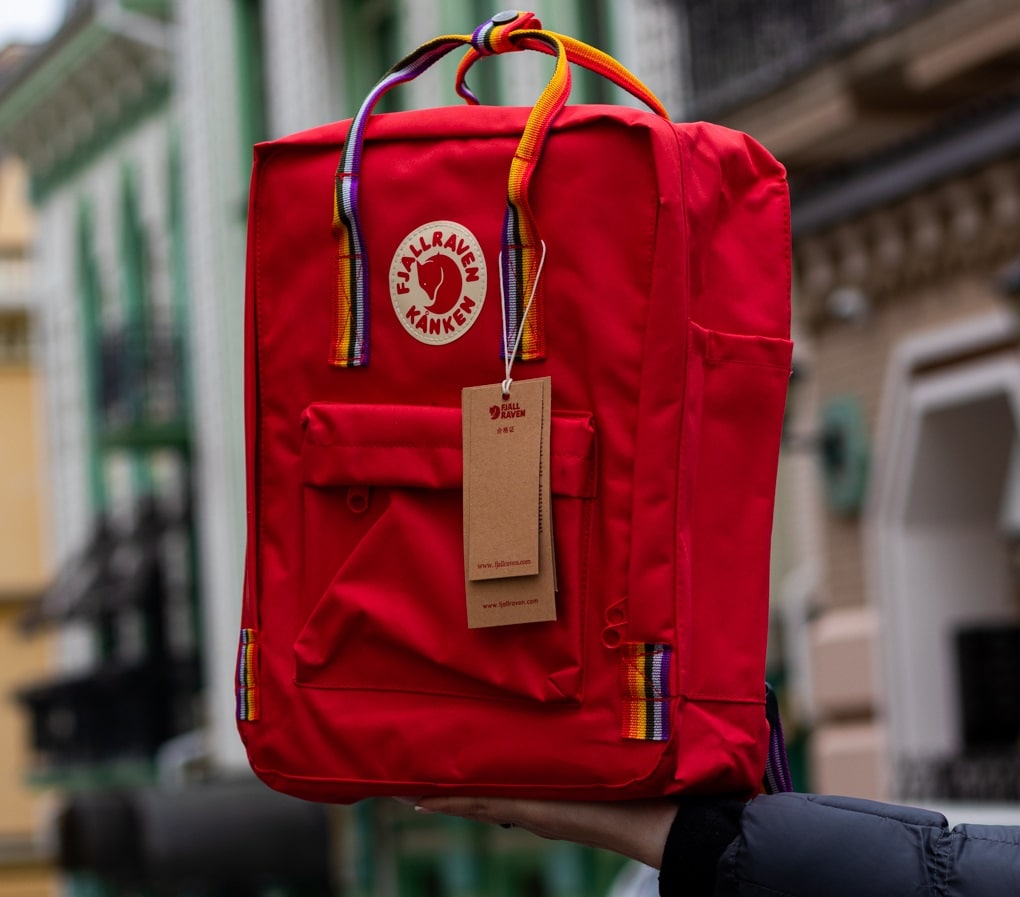 

Рюкзак Fjallraven Kanken Rainbow