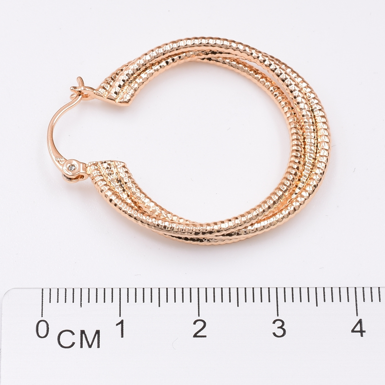 

Серьги Xuping 30708 размер 36х6 мм вес 9.6 г позолота 18К