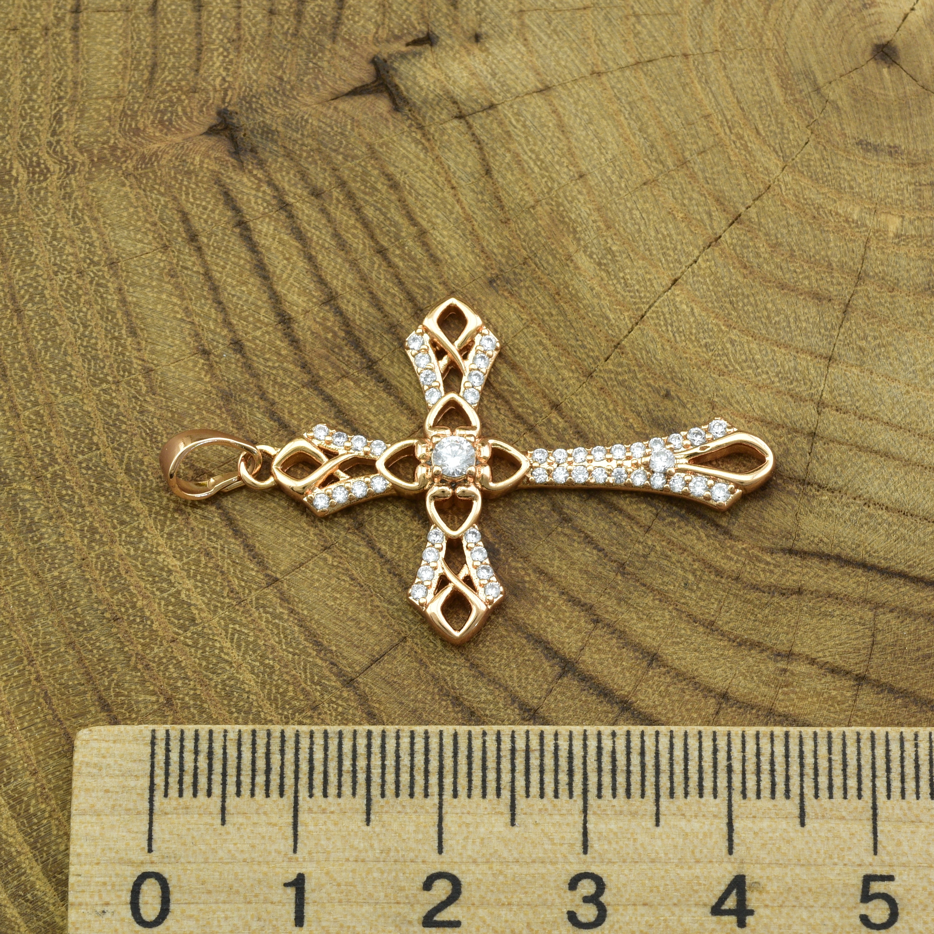 

Крестик Xuping для цепочки до 2 мм 71329 размер 42х25 мм вес 2.7 г белые фианиты позолота 18К