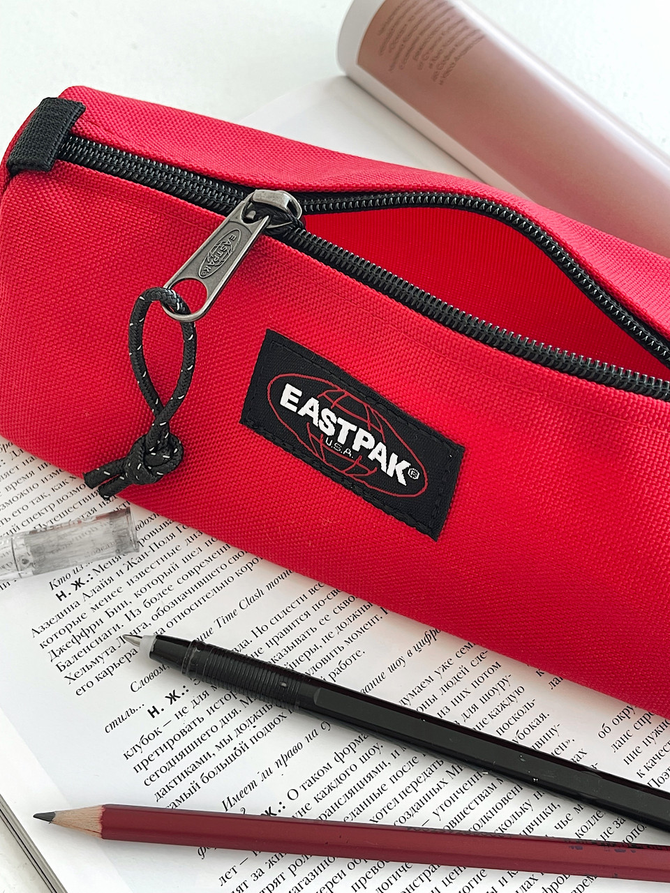 

Пенал Eastpak Benchmark Single Crimson
