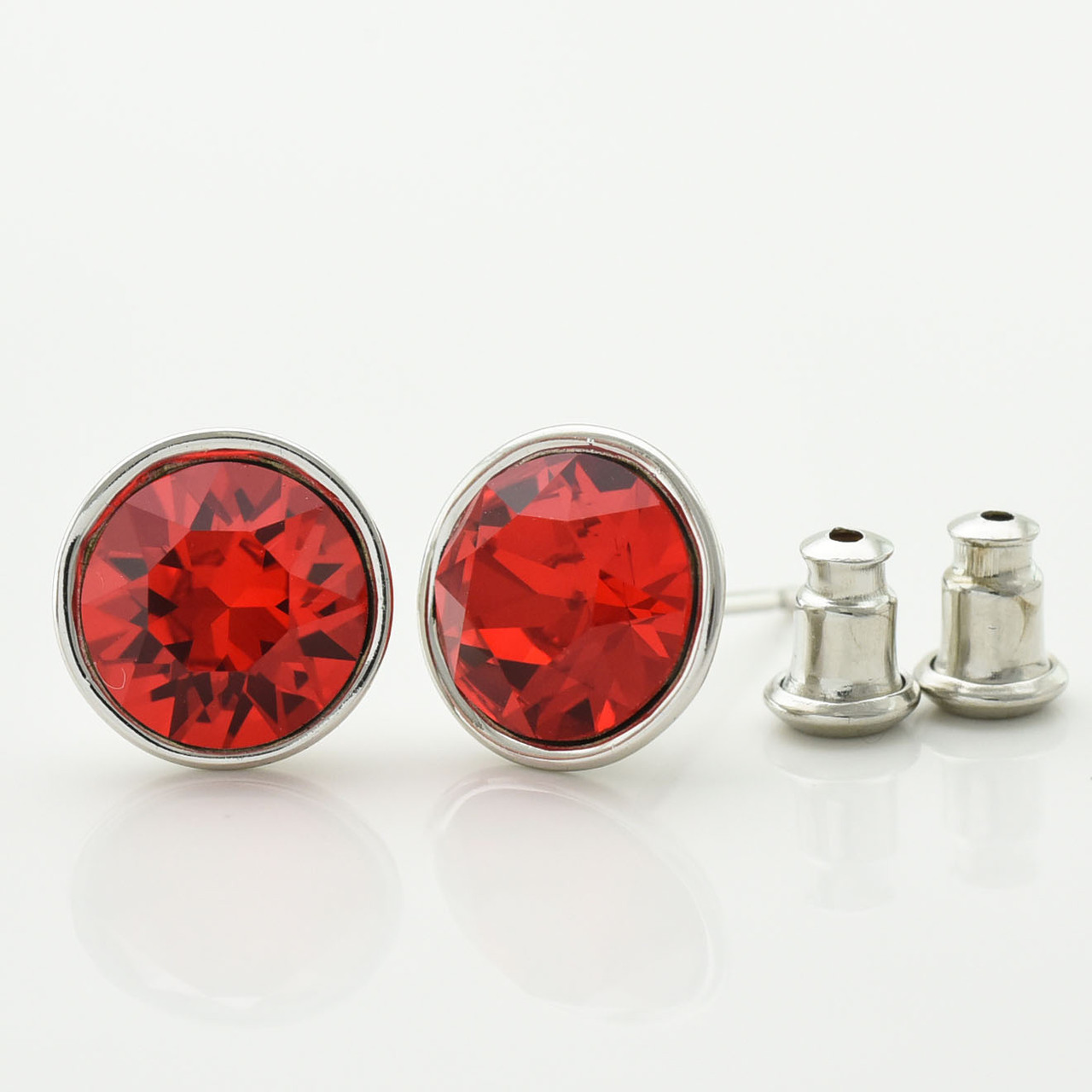 

Серьги Xuping с кристаллами Swarovski 97320 размер 10х10 мм цвет красный позолота Белое Золото
