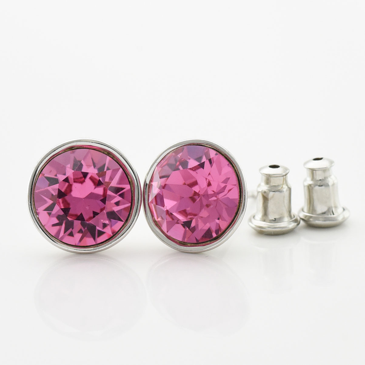

Серьги Xuping с кристаллами Swarovski 97320 размер 10х10 мм цвет розовый позолота Белое Золото