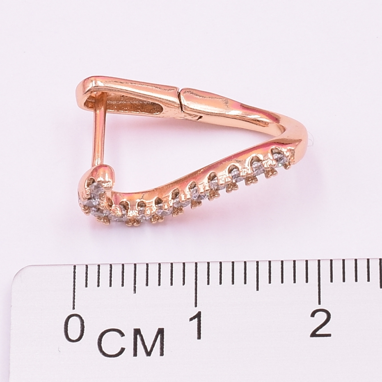 

Сережки Xuping 30462 розмір 18х7 мм вага 2.9 г білі фіаніти позолота 18К