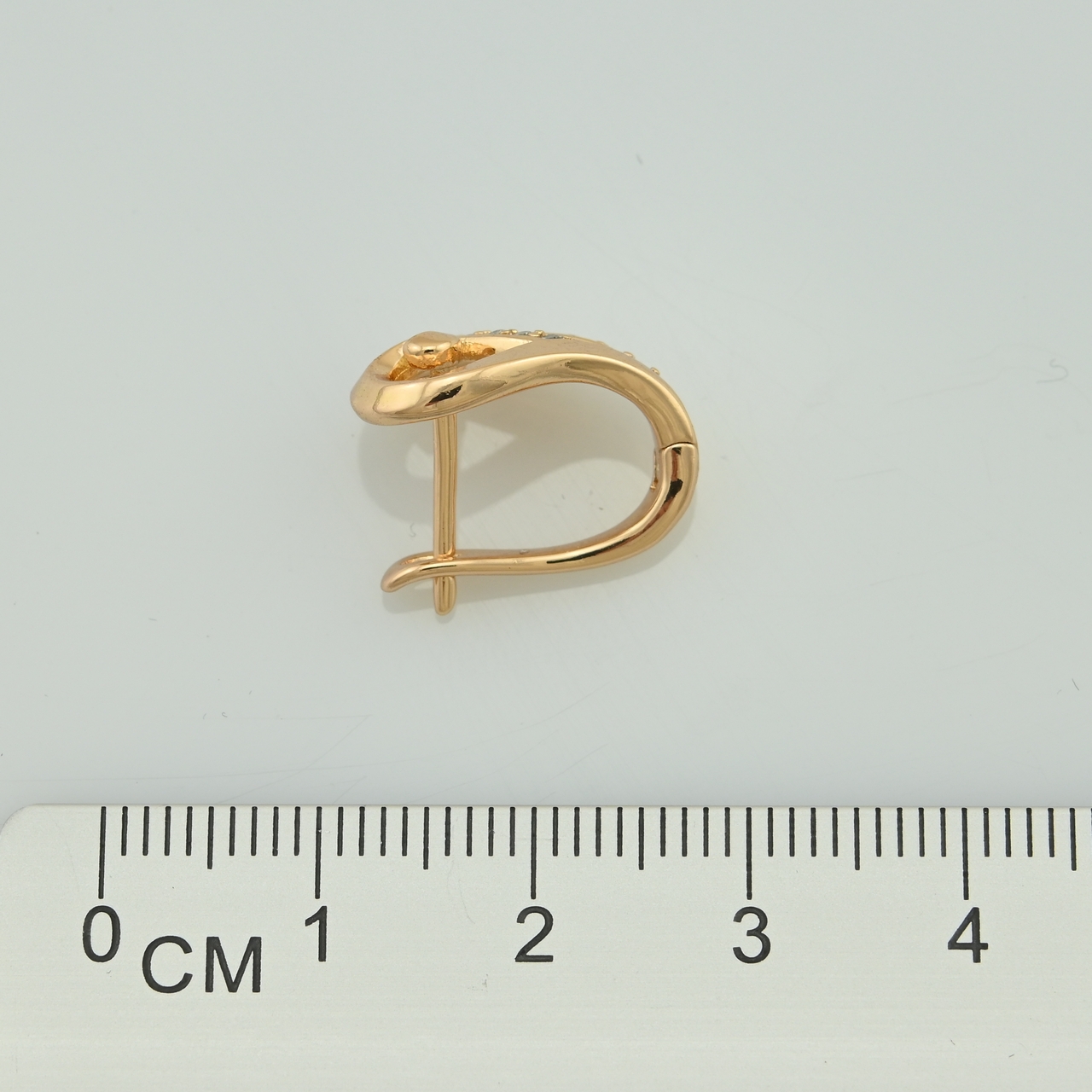 

Серьги Xuping 30369 размер 16х10 мм белые фианиты вес 3.2 г позолота 18К