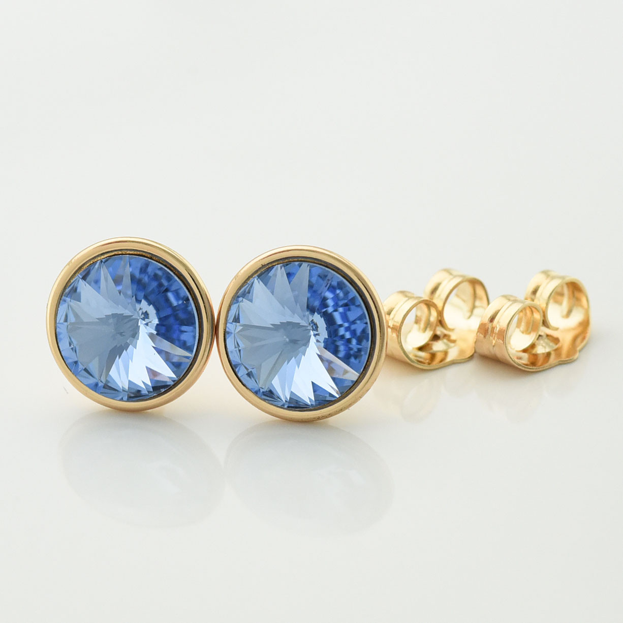 

Серьги Xuping с кристаллами Swarovski 21399 размер 10х10 мм цвет сапфировый позолота 18К