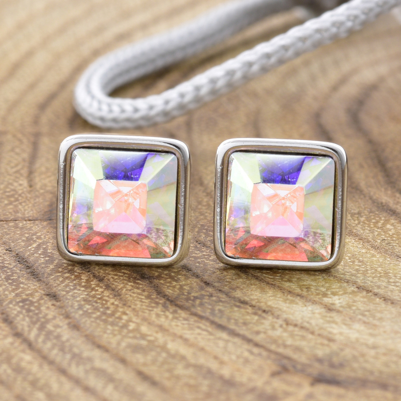 

Серьги Xuping с кристаллами Swarovski 21402 размер 7х7 мм цвет рассветный позолота Белое Золото