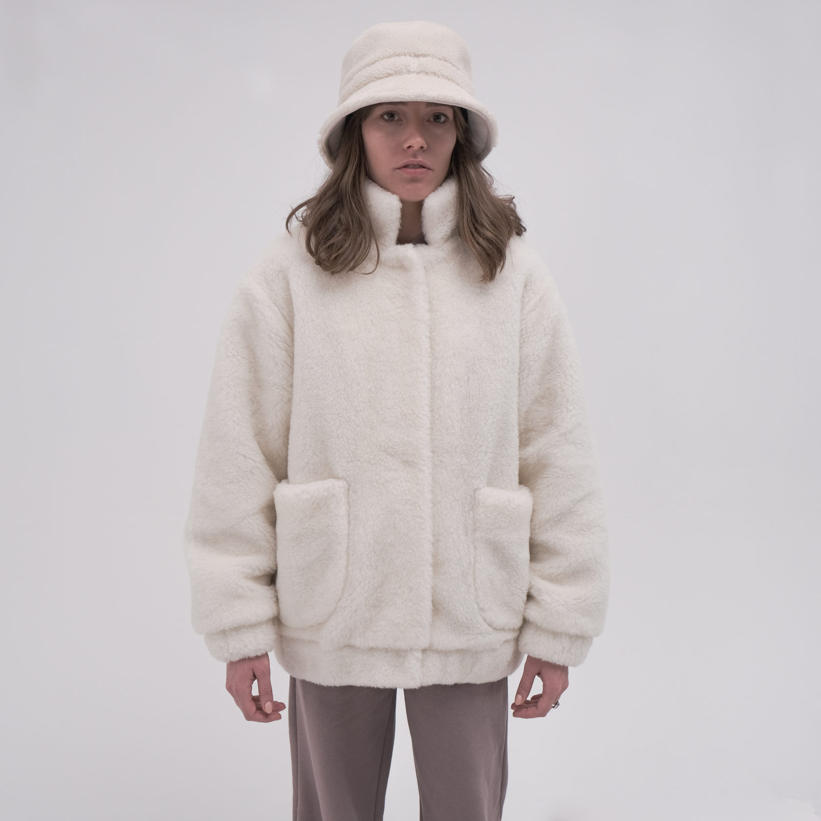 

Шубка YV из шерсти мериноса MERINO короткая  белая, Шубка YV из шерсти мериноса MERINO короткая L белая