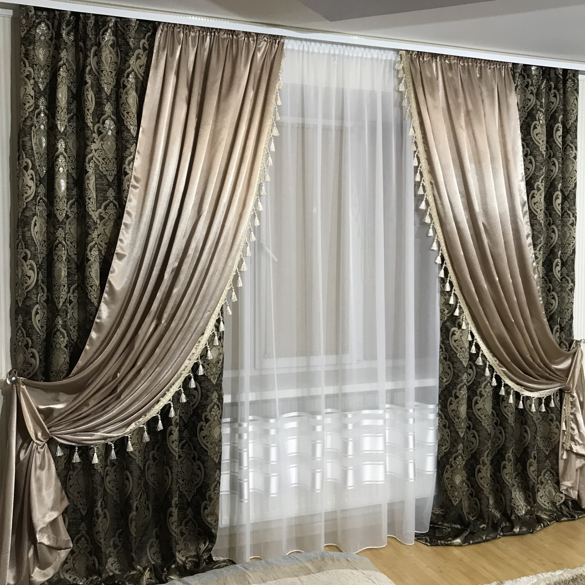 

Готовые шторы TG Home декорированные бахромой №396 шоколад
