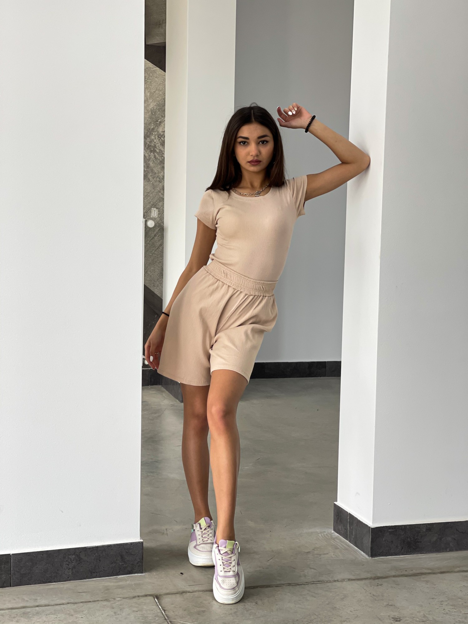 

Костюм боди с шортами на резинке Рубчик L Бежевый (br0104-250/br0504-250)