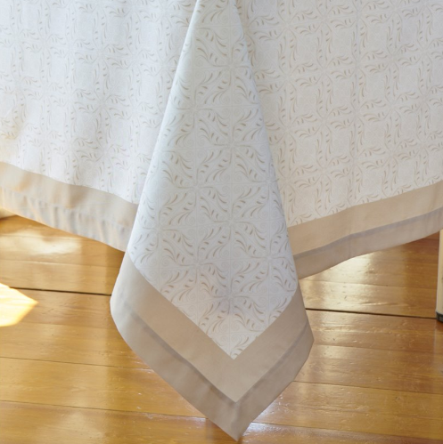

Скатертина ASA Portico Beige 160x250 см Біла з бежевим