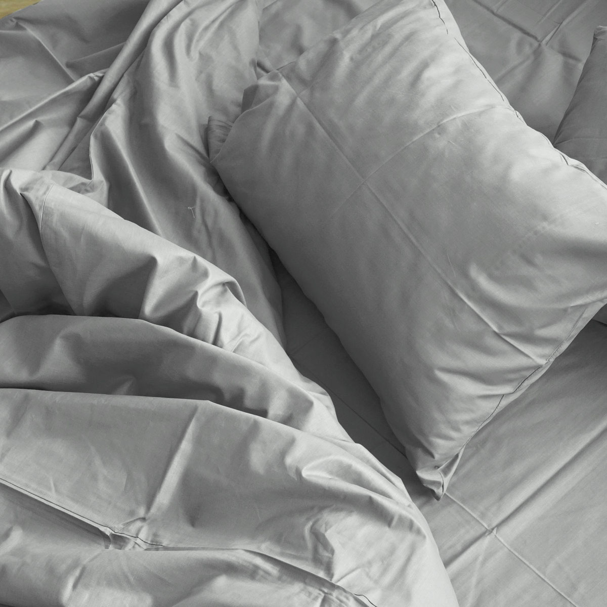 

Однотонное серое постельное белье MDreams 2-спальный 200х220, 100% хлопок