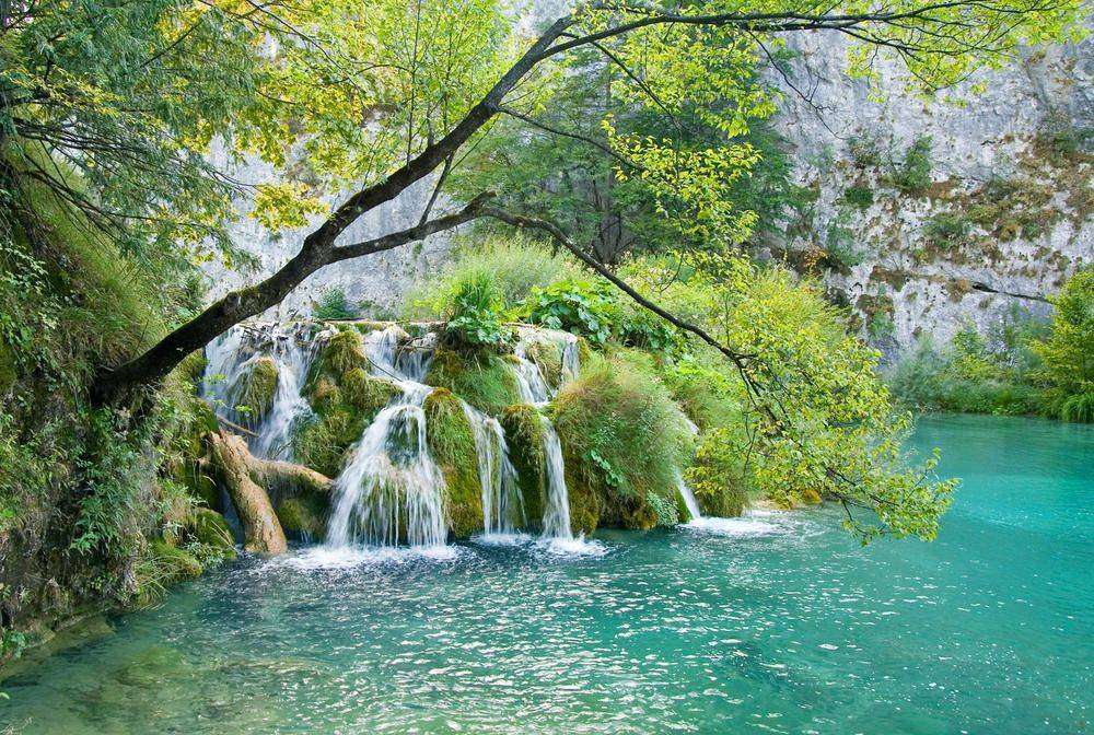 

Фотообои Walldeco Водопад и горное озеро №3639 Бриз