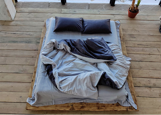 

Комплект постельного белья MOON LINE Bordo Black Хлопок + Сатин 150x215 Семейный