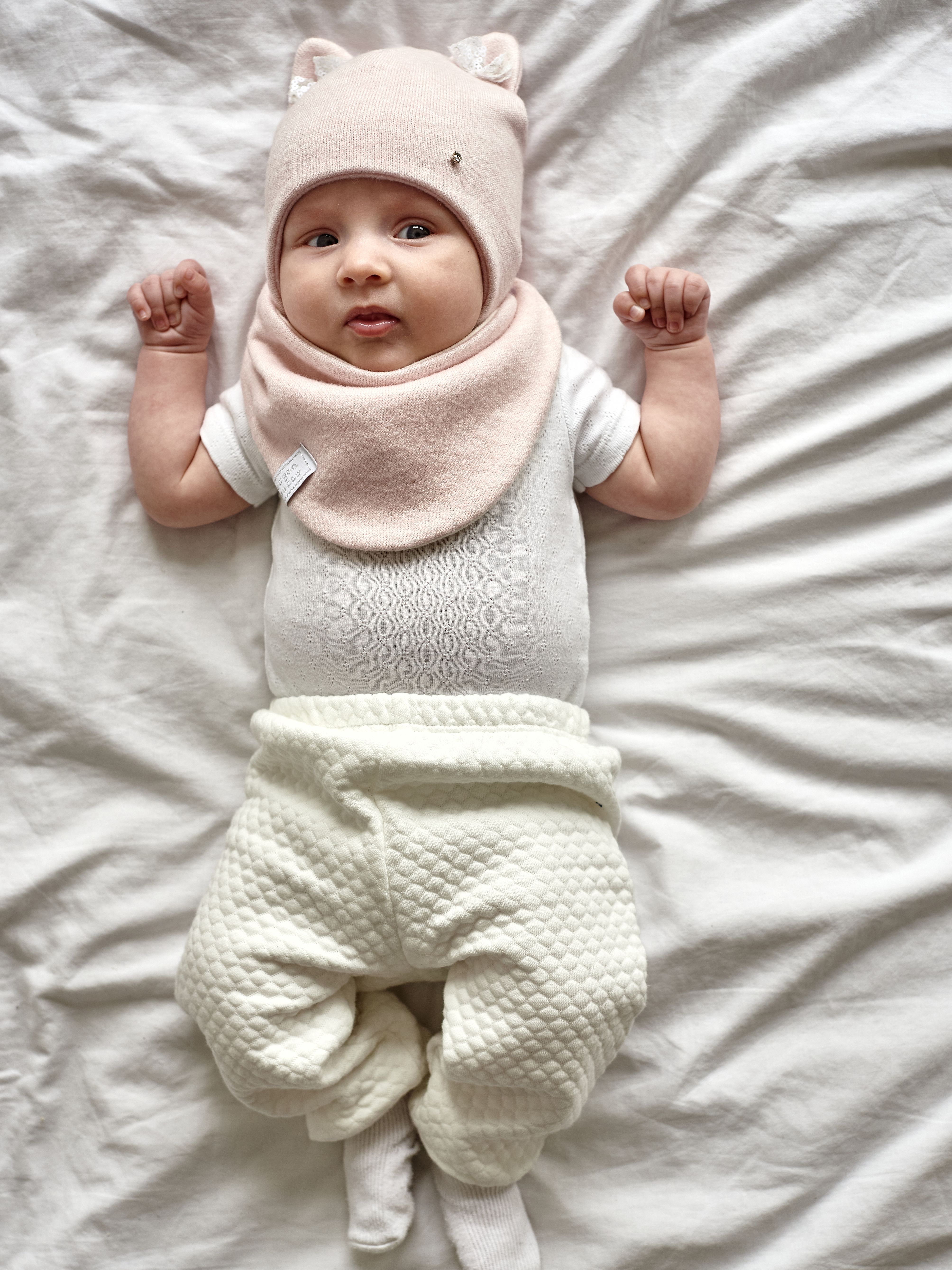 

Шапка и хомут Dembohouse Эльза 21.04.014 38 см Розовый