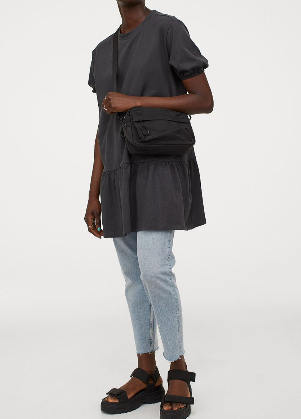 

Платье H&M L Темно-серый