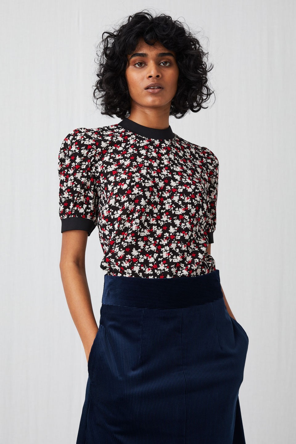 

Топ блуза ARKET Floral Crêpe Top, Топ блуза ARKET Floral Crêpe Top 34