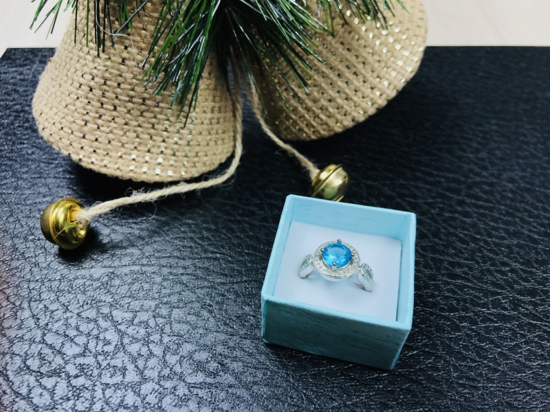 

Серебряное кольцо с топазом Sky Jewelry 000194