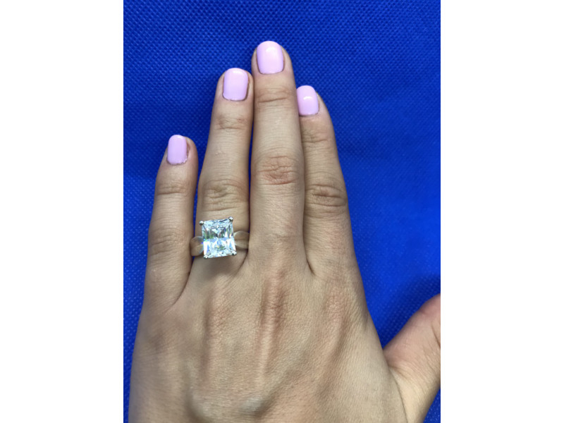 

Серебряное кольцо с фианитом Sky Jewelry 000006