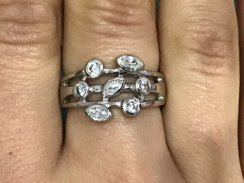 

Серебро 925 пробы кольцо с фианитами Sky Jewelry 000267