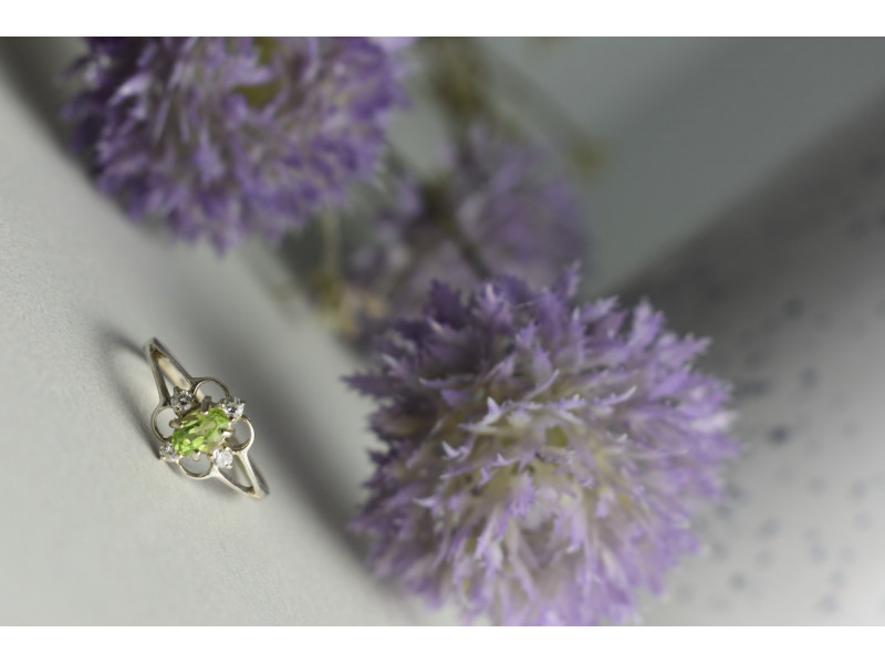 

Серебряное кольцо 925 проба с Перидотом и фианитами Sky Jewelry 001081