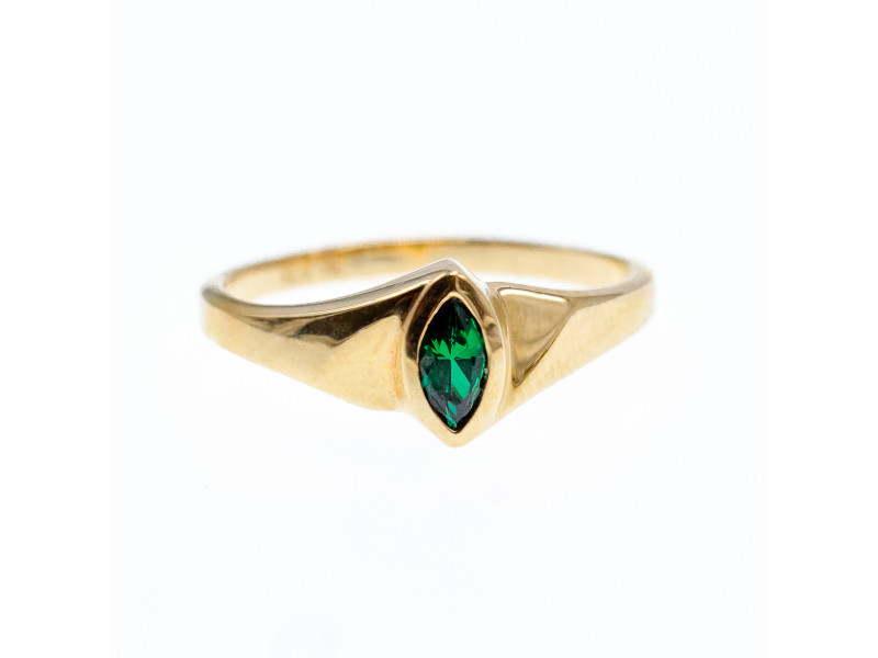 

Золотое кольцо с Изумрудом Sky Jewelry 000671