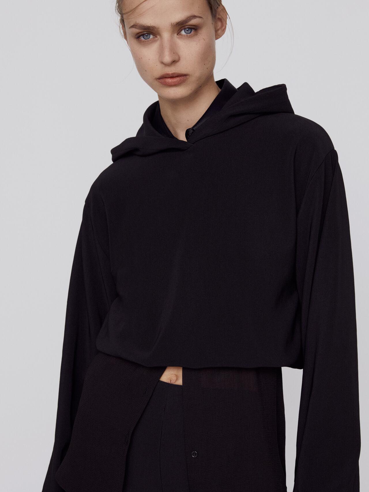 

Худи Zara 4215/457/800-AAAD M Черное
