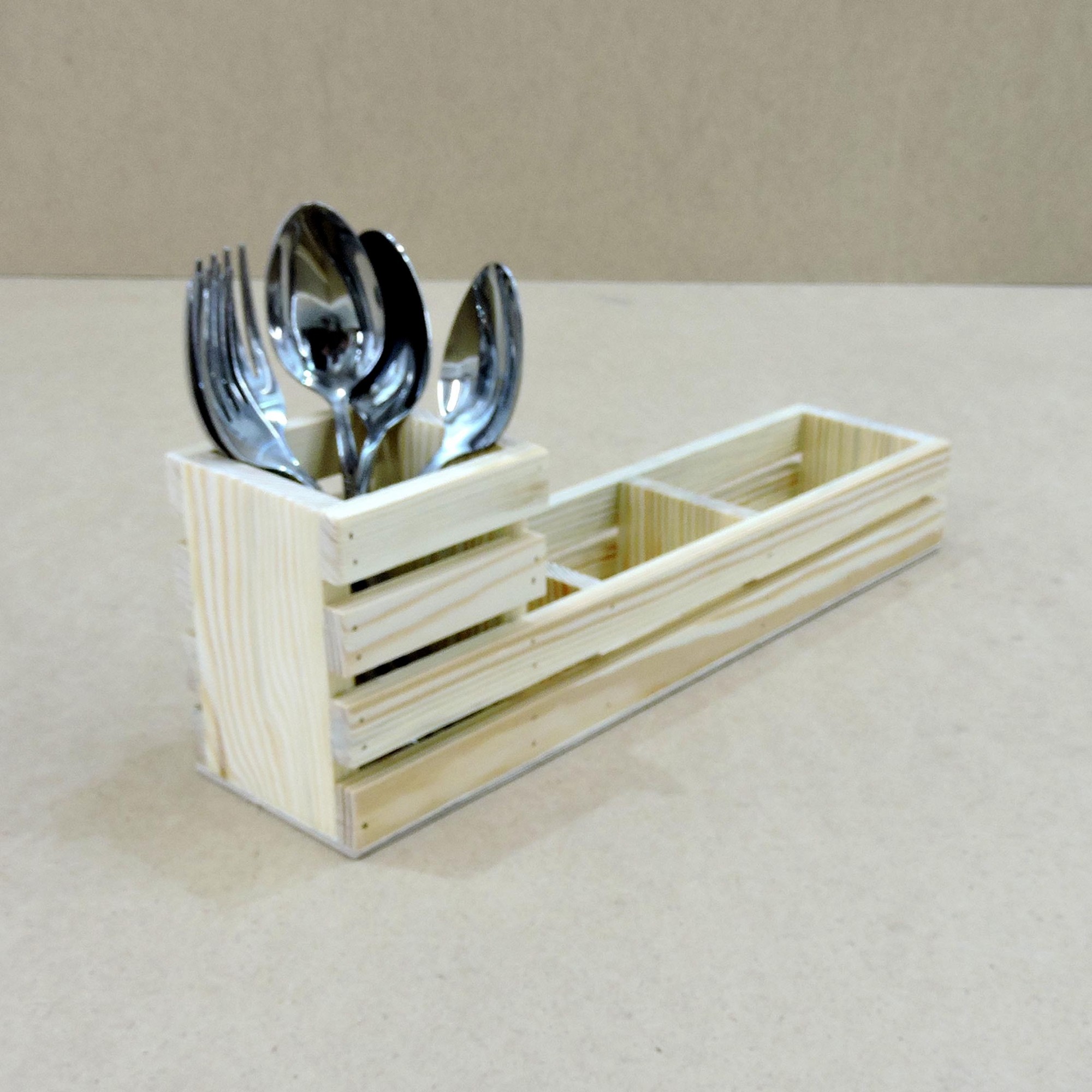 

Подставка-органайзер для столовых приборов из натурального дерева IZD Фарина 38х7х12 см Шлифовка ПСП-001900